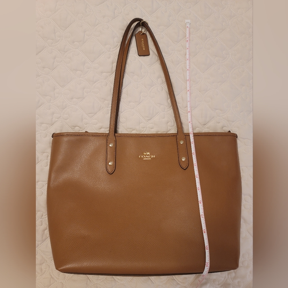 Coach City Zip Tote G1647 F37785